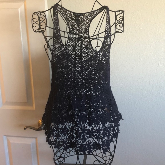 FANG Tops - fANG floral top